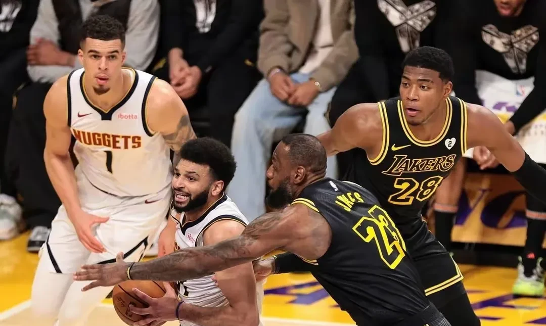 星空体育官网从穆雷连续十五场比赛得分超过关键助攻到德布劳内连续七场比赛得分超过绝杀，清晨俄克拉荷马雷霆迎来里程碑的简单介绍